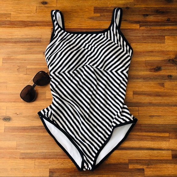 🎈 SOLD 🎈 Adore Me Swimsuit One Piece Size 0X - Picture 1 of 5